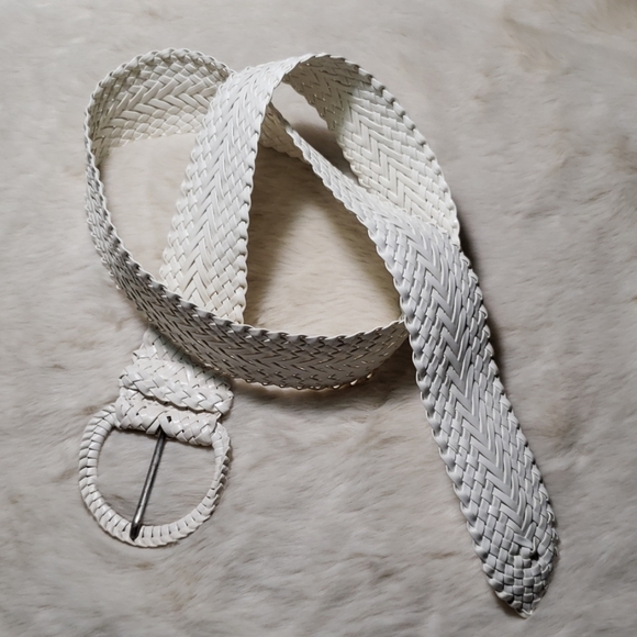 Soft White Belts Poly Vegan - Picture 2 of 3